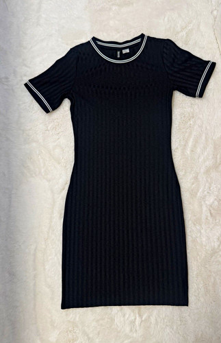 Divided m damen - divided, by